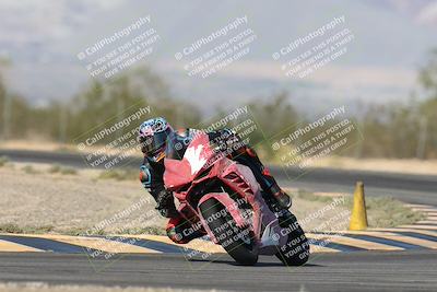 media/Nov-16-2025-Race Pace (Sun) [[8c5fa54630]]/Verified Riders/2-Turn 7 (945am)/